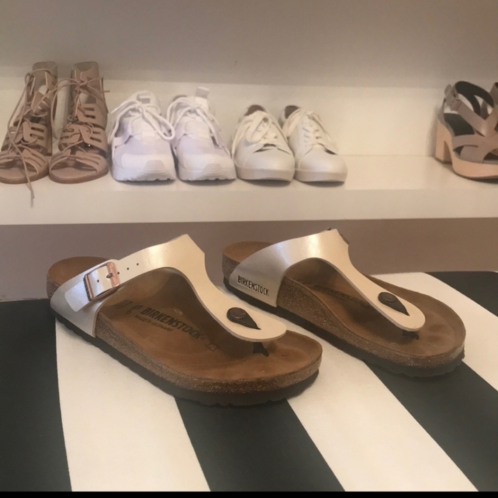 SOLD Birkenstock Gizeh Sandals